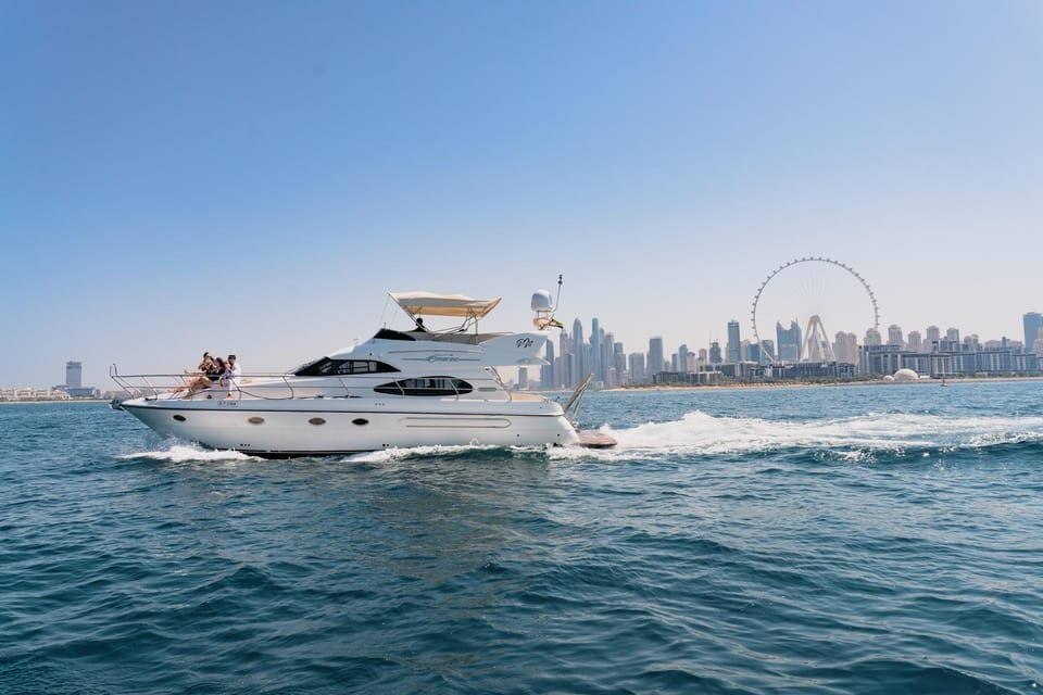 Yacht Tour : Présentation